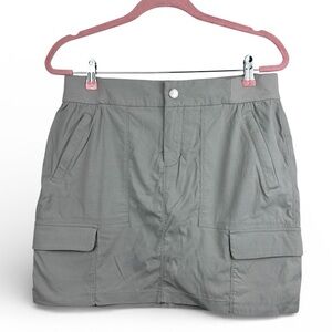 Athleta Trekkie Cargo Women Size 8 Gray Athletic Skort Golf Lightweight Hiking